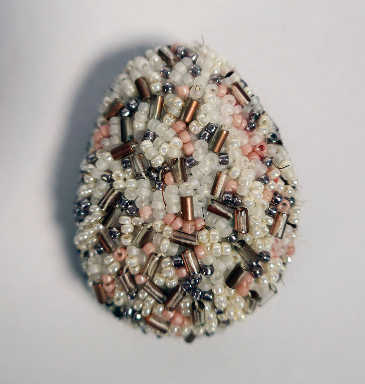 Beaded Egg Brooch - Robin