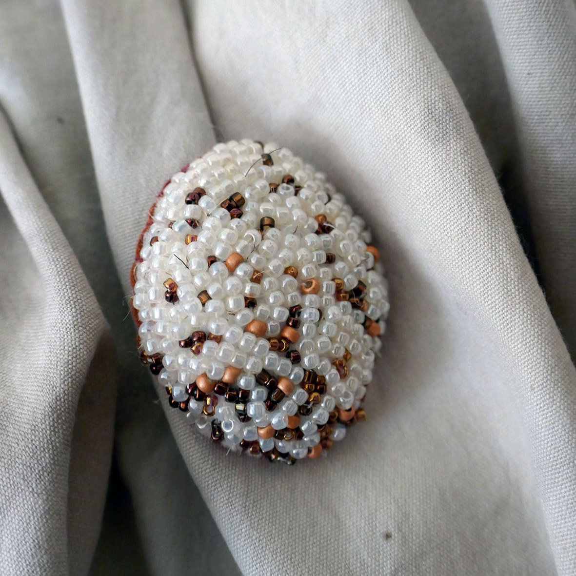 Beaded Egg Brooch - House Sparrow